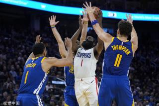 而他在这两 而他在这两