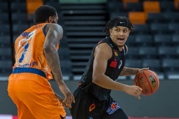 游泳运动的 游泳运动的