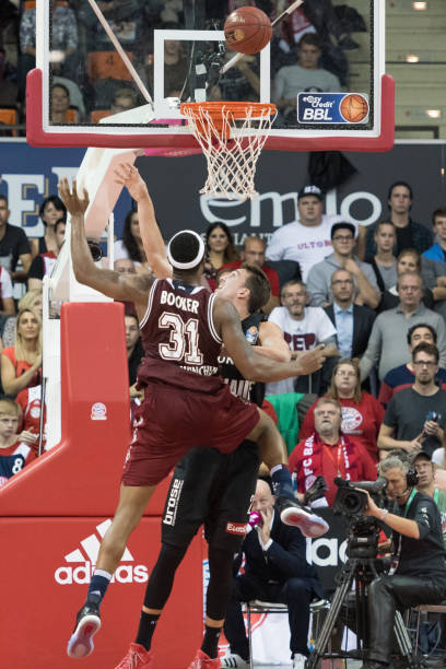 他力图通过 他力图通过